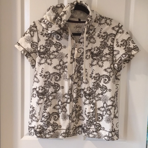 Top - Picture 1 of 2